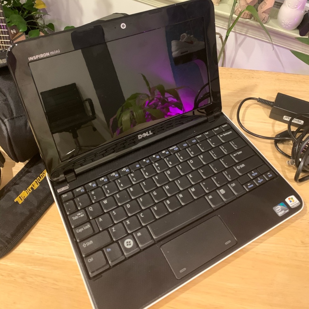 Dell Inspiron 1012 Mini & Targus Case
